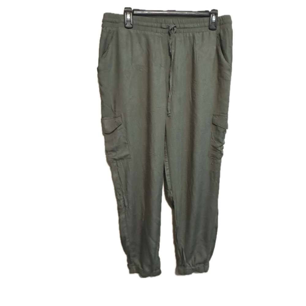 American Rag Cargo Joggers - NWT - Size Medium NWT